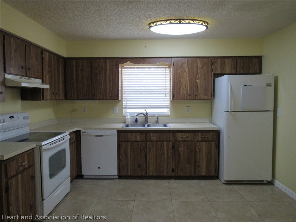 3 Duke St, Lake Placid, FL 33852 photo