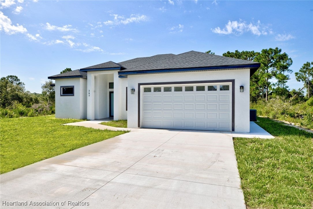262 Tanager Ave, Sebring, FL 33870