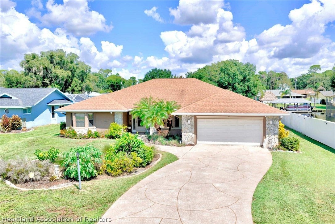 3009 Beech St, Lake Placid, FL 33852