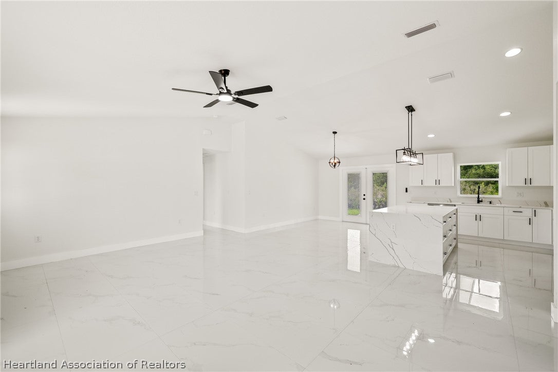 3361 Miller Ave, Lake Placid, FL 33852 photo