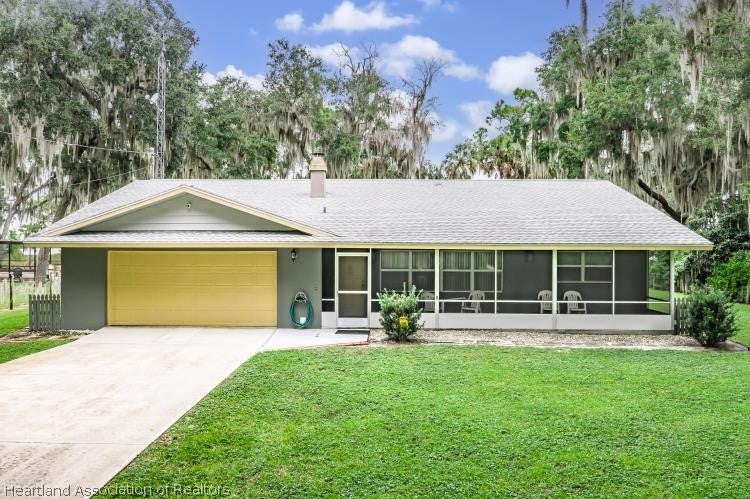 1242 Josephine Ct, Sebring, FL 33875