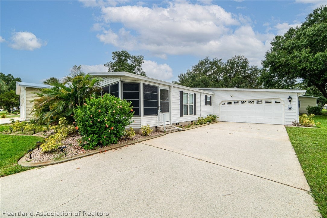 2806 Dockside Dr, Avon Park, FL 33825