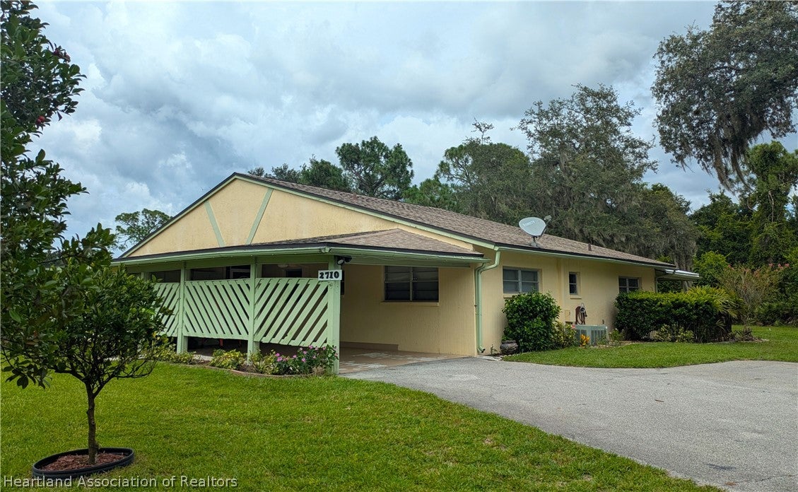 2710 Golf Hammock Dr, Sebring, FL 33872