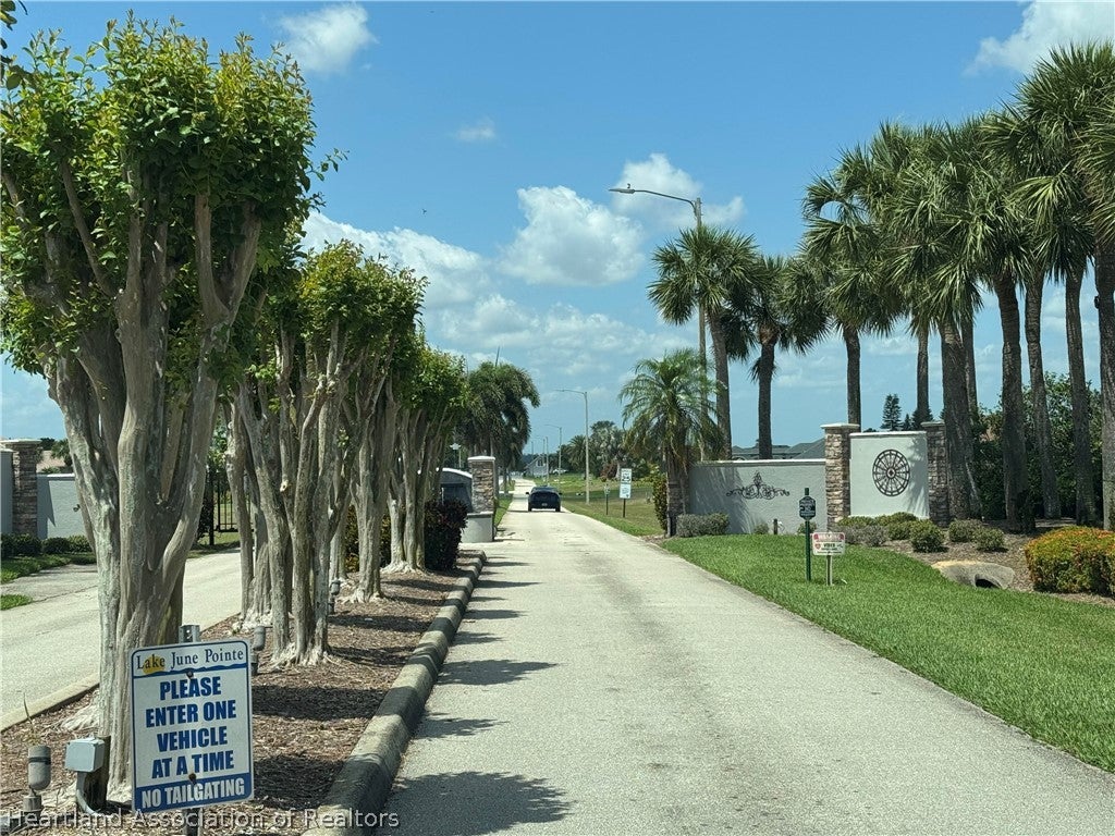 551 Sunset Pointe Dr, Lake Placid, FL 33852 photo