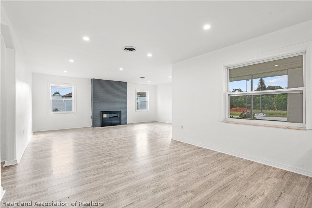 2340 W Jackson St, Sebring, FL 33870 photo