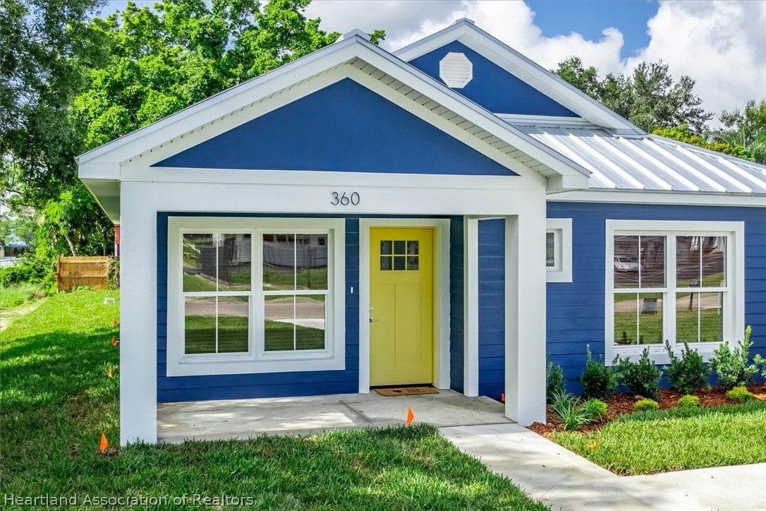 360 E Hibiscus St, Lake Placid, FL 33852 photo