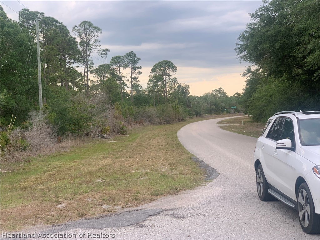 615 Wildflower St, Lake Placid, FL 33852 photo