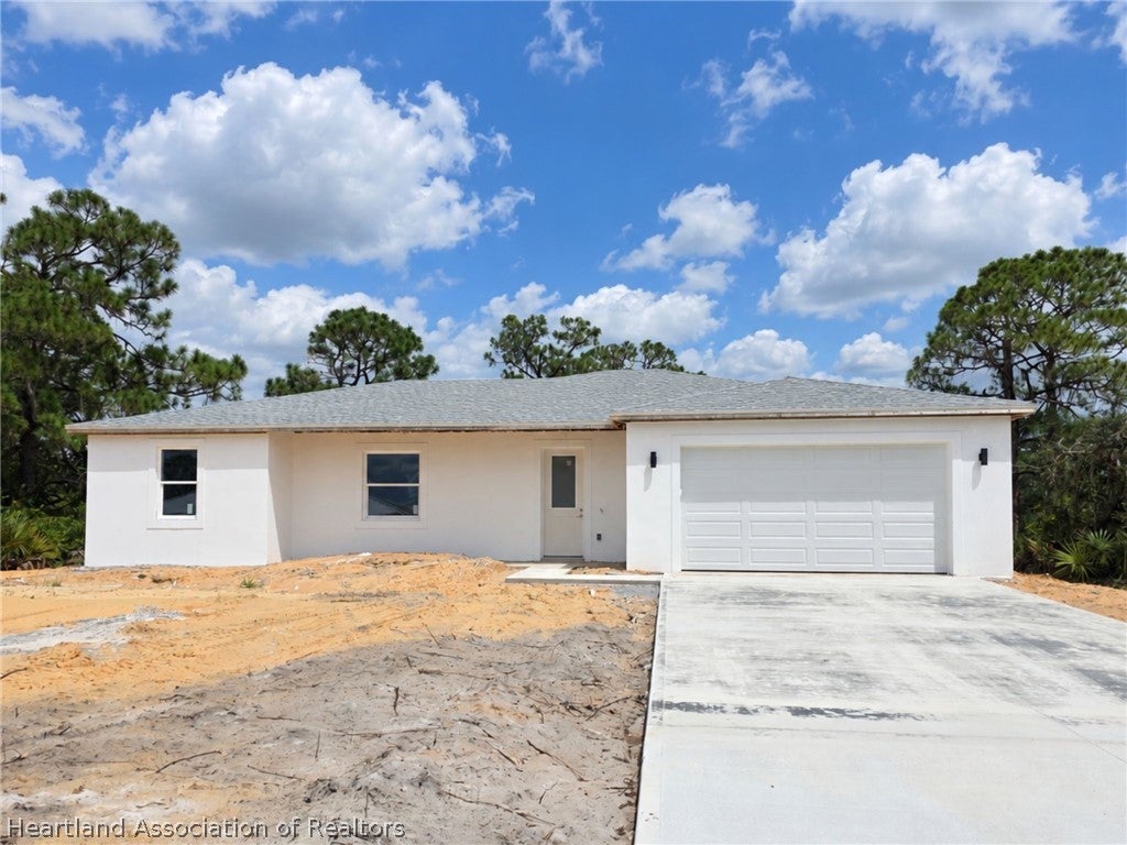 1869 Washington Blvd, Lake Placid, FL 33852
