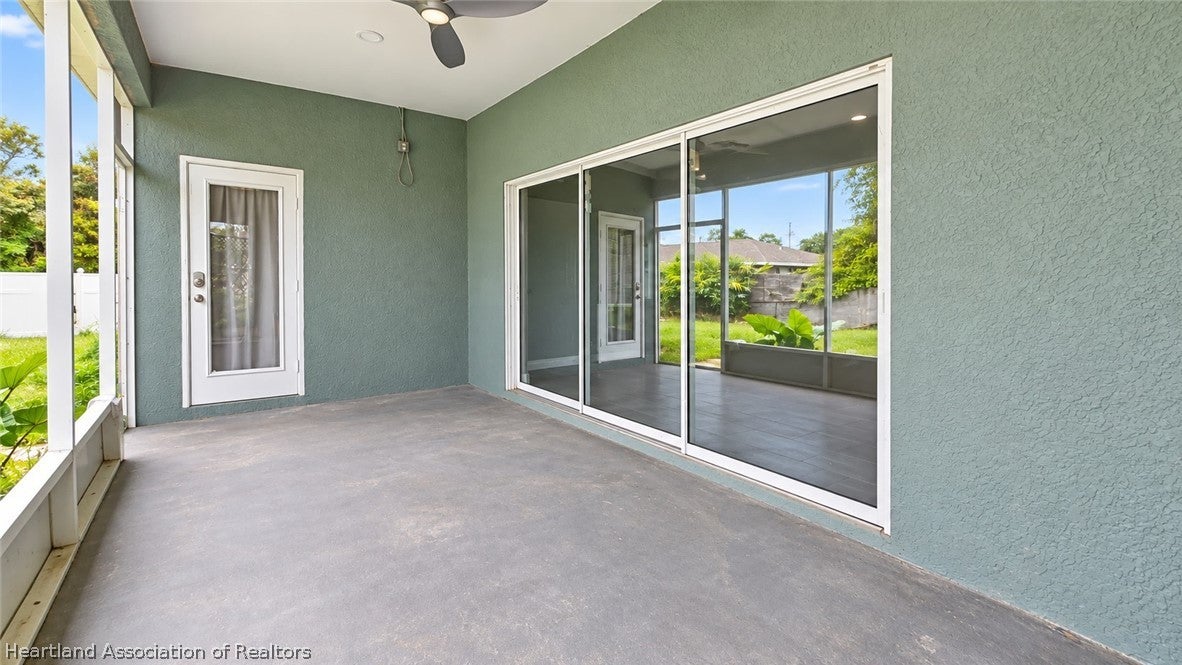 261 Raven Ave, Sebring, FL 33870 photo