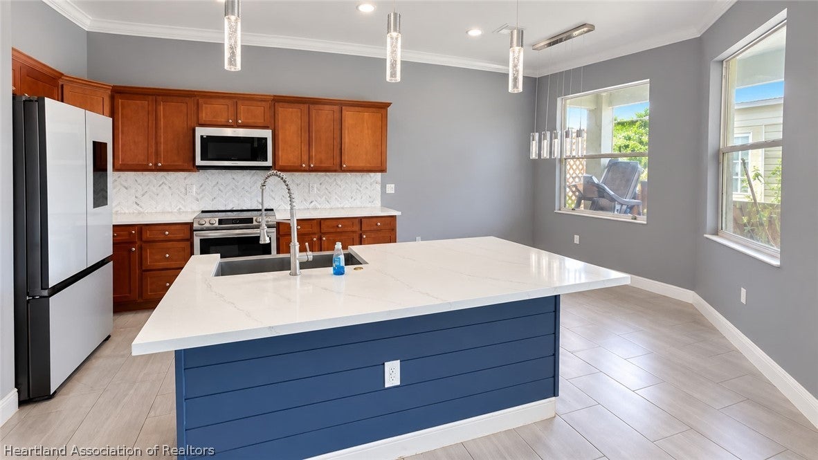 261 Raven Ave, Sebring, FL 33870 photo