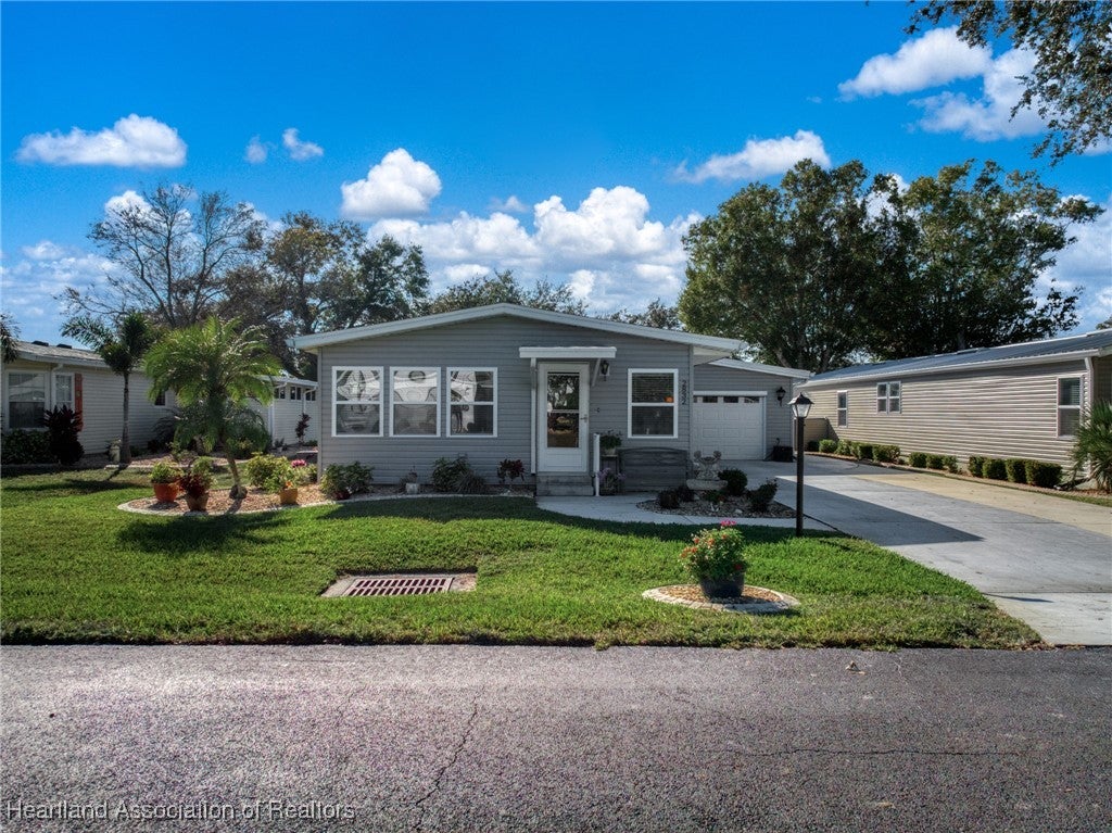 2832 Driftwood Ct, Avon Park, FL 33825