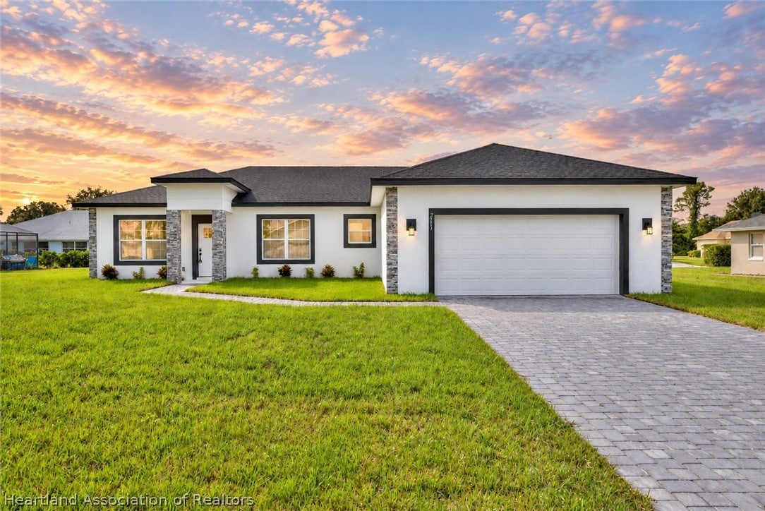 2501 Monza Dr, Sebring, FL 33872