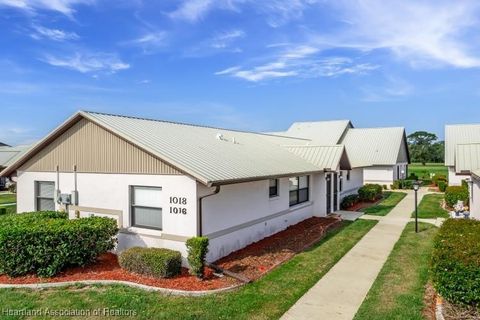 Single Family Residence in Sebring FL 1016 Villaway.jpg