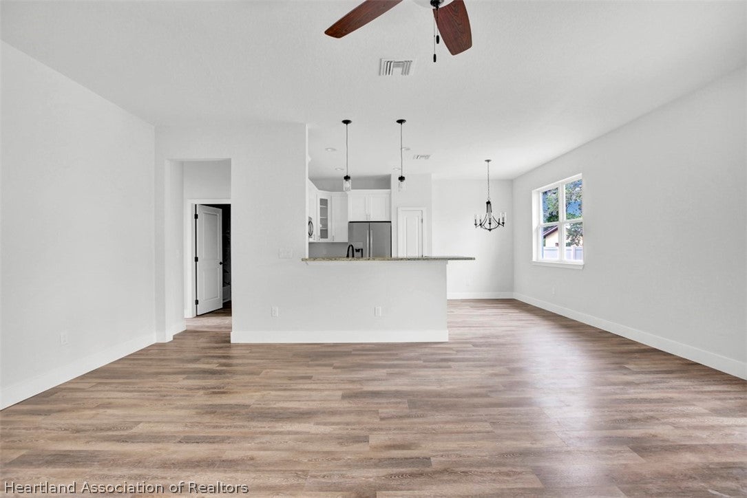 301 Oak Knolls Cir, Sebring, FL 33876 photo