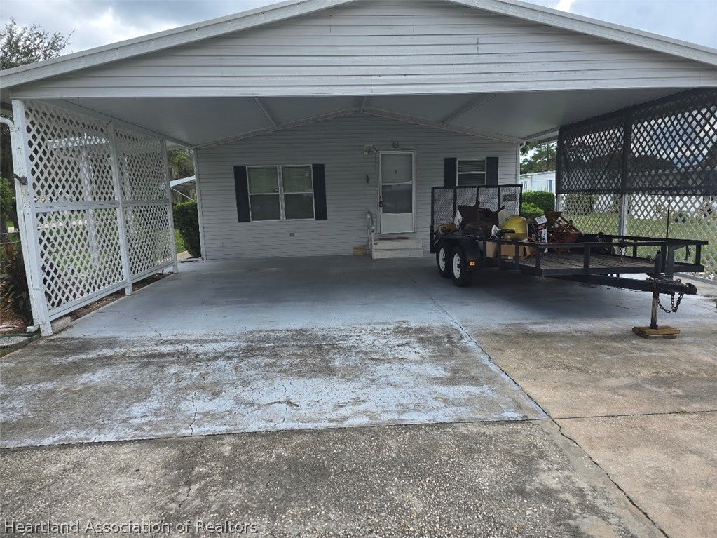 2 Fishermans Cv, Lake Placid, FL 33852