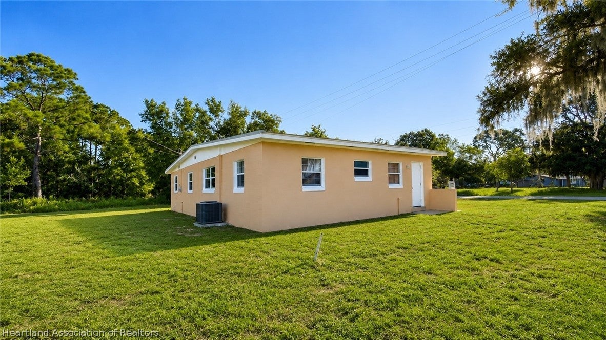 3205 Jacklin Ave, Sebring, FL 33875 photo