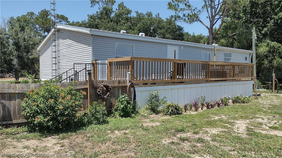 120 Pine Tree Dr, Lake Placid, FL 33852 photo