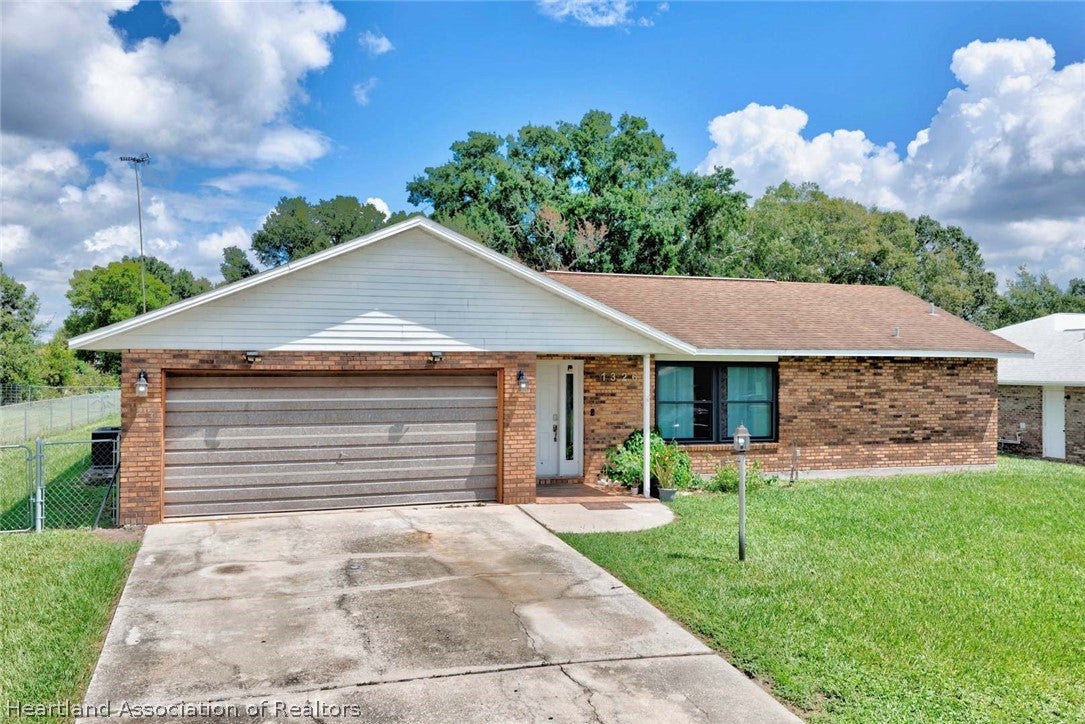1326 Chloe Terrace, Sebring, FL 33870 photo