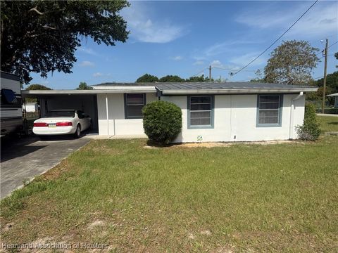 Single Family Residence in Sebring FL 1543 Killarney Drive.jpg