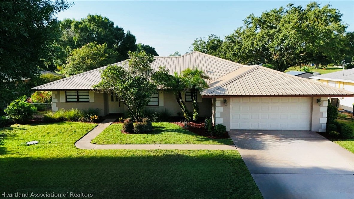 105 Murray Ct, Lake Placid, FL 33852