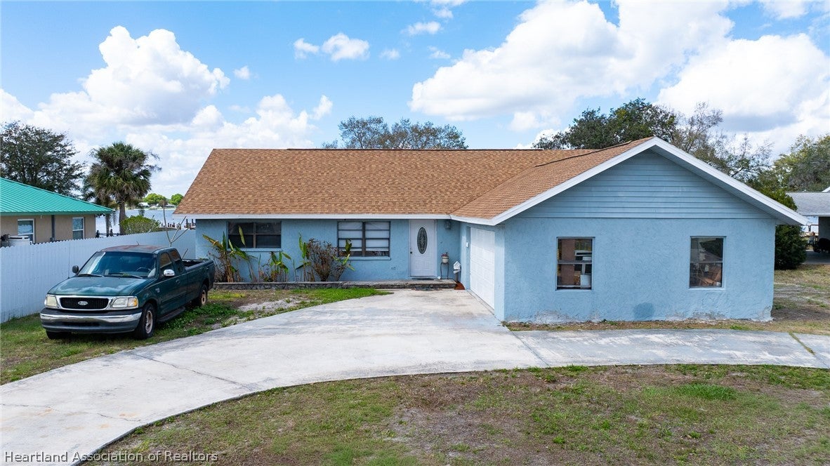 920 Lake Dr, Lake Placid, FL 33852 photo