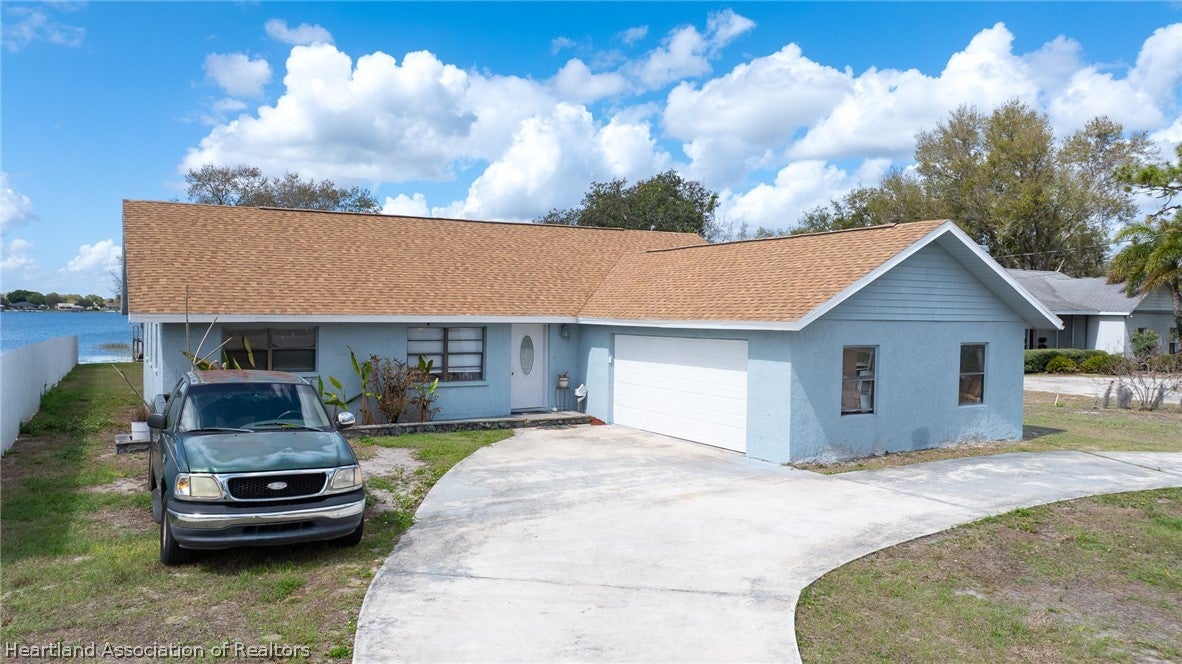 920 Lake Dr, Lake Placid, FL 33852 photo