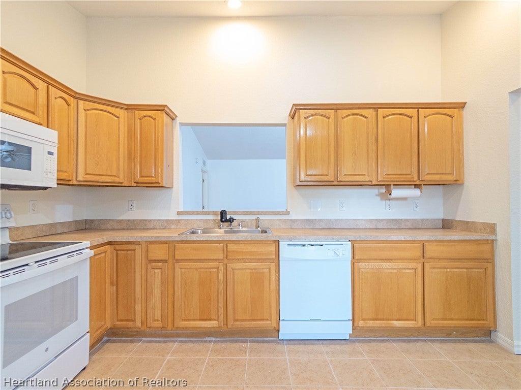 10018 S Orange Blossom Blvd, Sebring, FL 33875 photo
