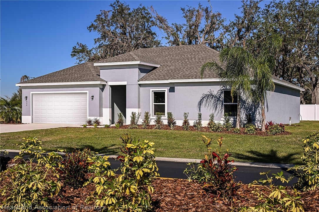 704 Oak Hammock Way, Avon Park, FL 33825 photo