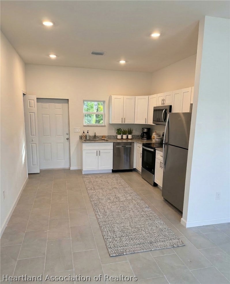 753 Pacific St, Lake Placid, FL 33852 photo