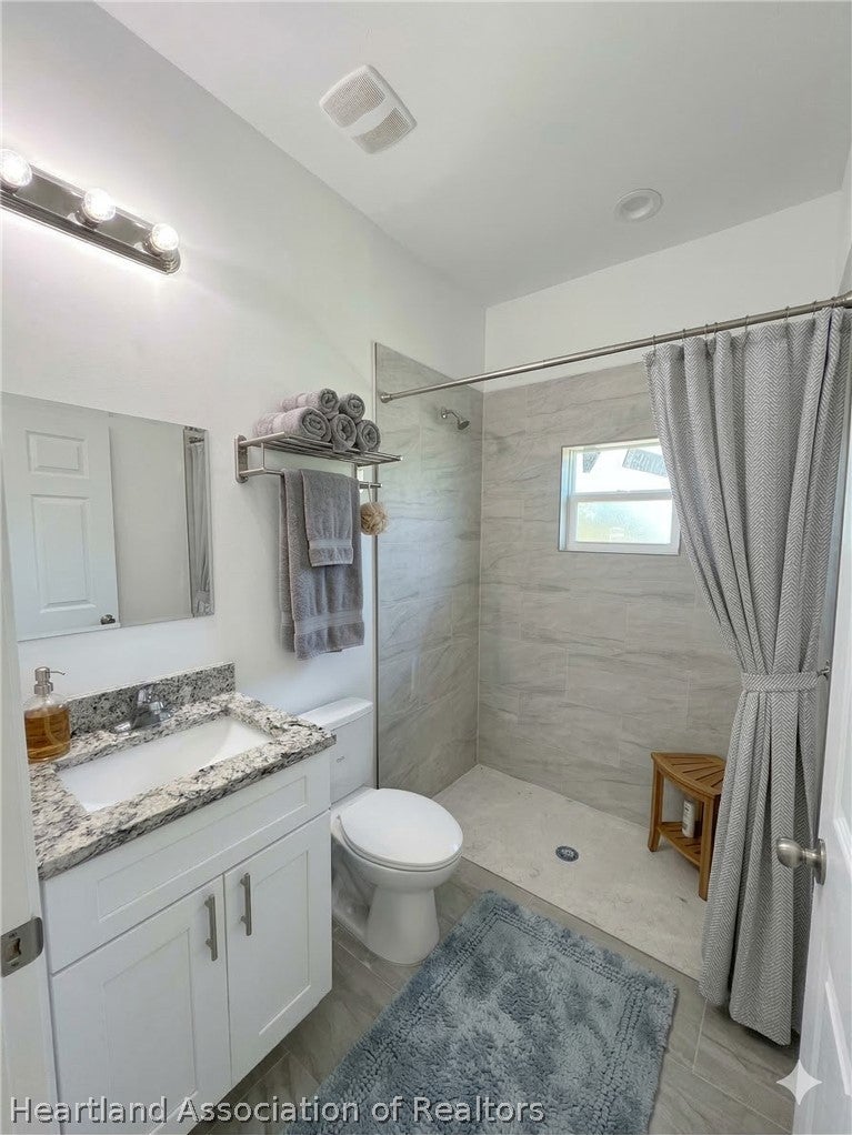 753 Pacific St, Lake Placid, FL 33852 photo