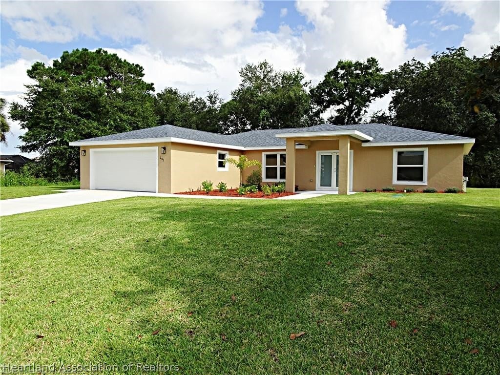 237 Cumquat Rd, Lake Placid, FL 33852