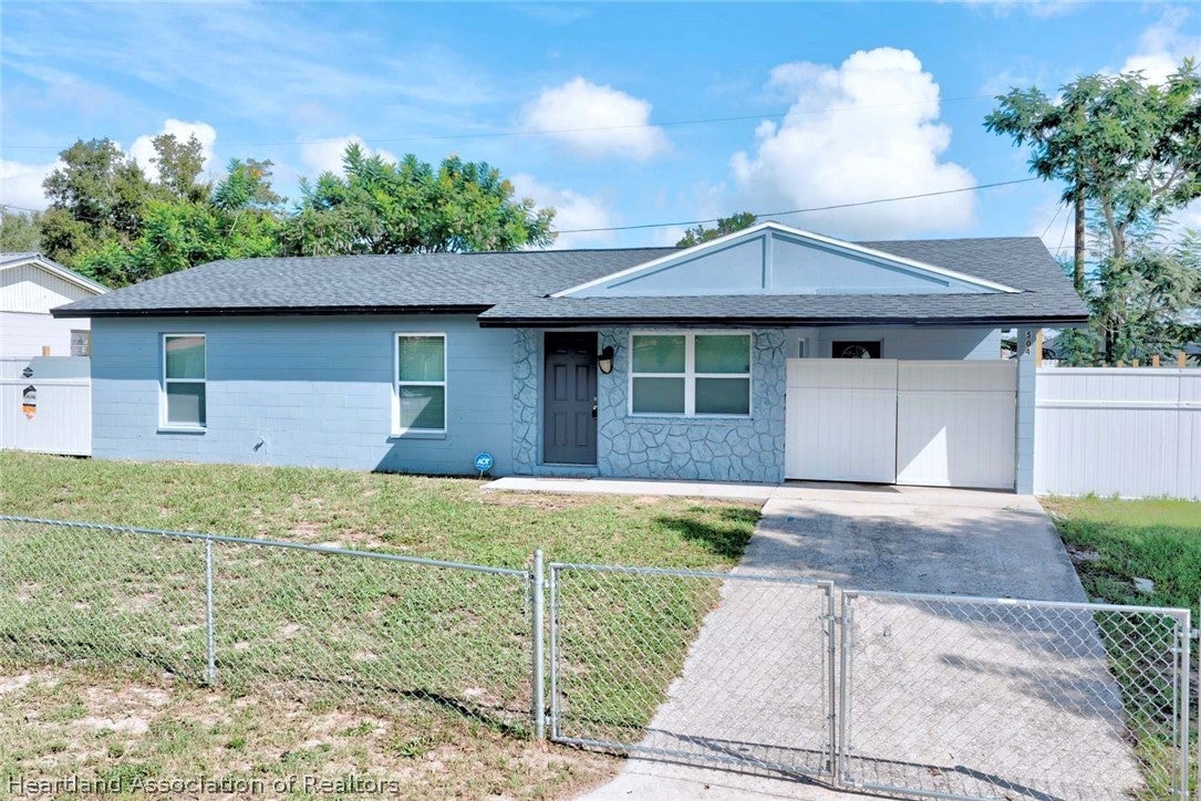 504 Hood St, Avon Park, FL 33825