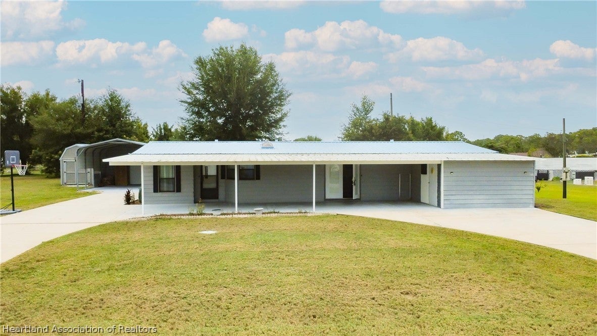 413 Hickory Ridge Dr, Sebring, FL 33876