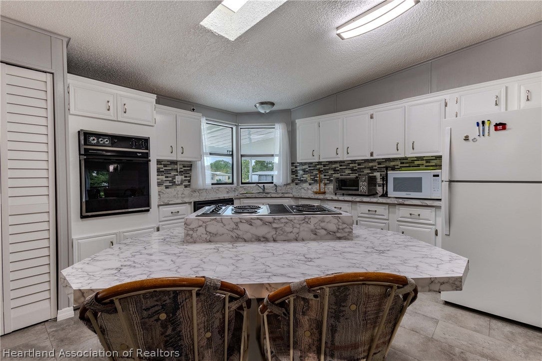 413 Hickory Ridge Dr, Sebring, FL 33876 photo
