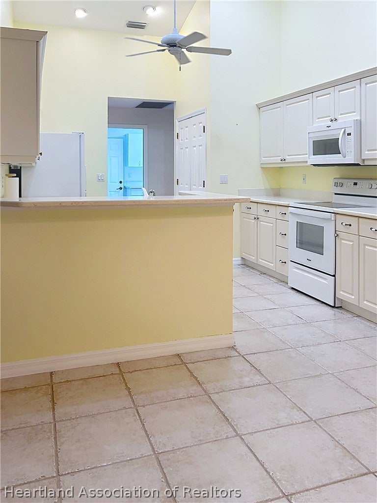 52 Somerset Ln, Lake Placid, FL 33852 photo