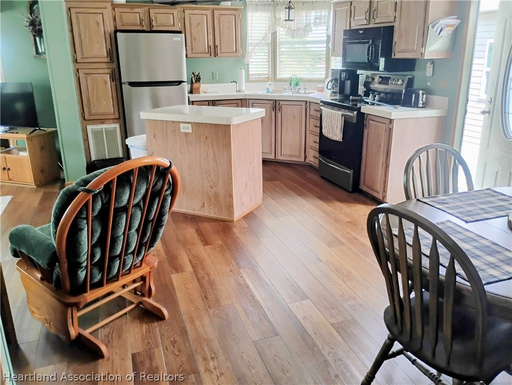 54 Oak Ridge Cir, Lake Placid, FL 33852 photo
