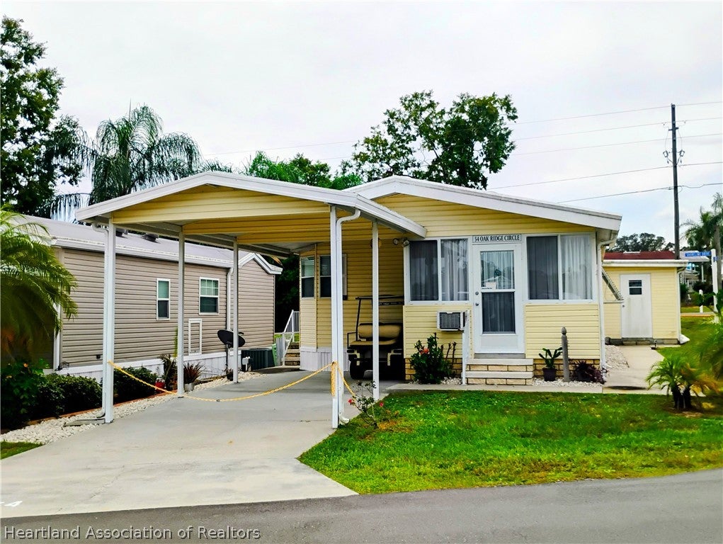 54 Oak Ridge Cir, Lake Placid, FL 33852 photo