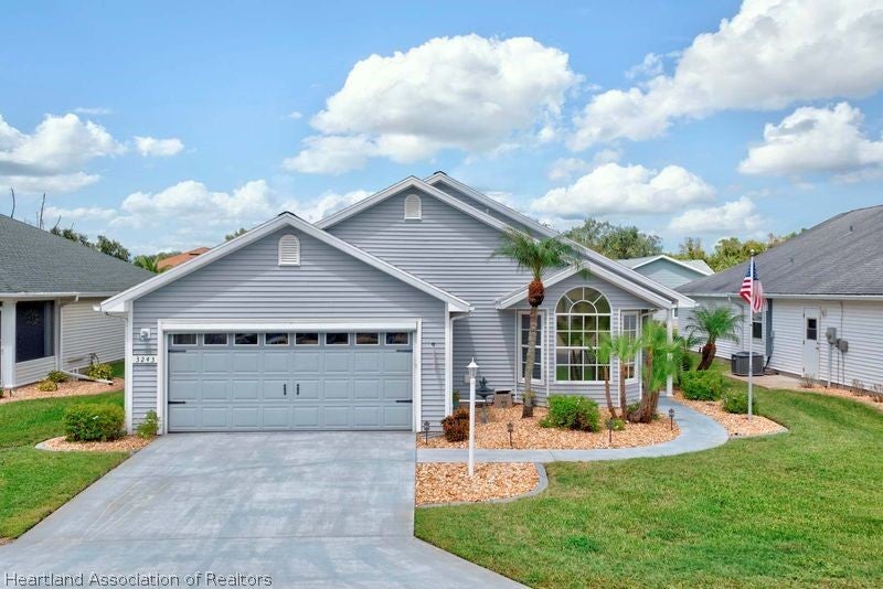 3243 E Pebble Creek Dr, Avon Park, FL 33825 photo