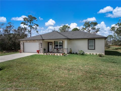 Single Family Residence in Sebring FL 905 Scarab Drive.jpg
