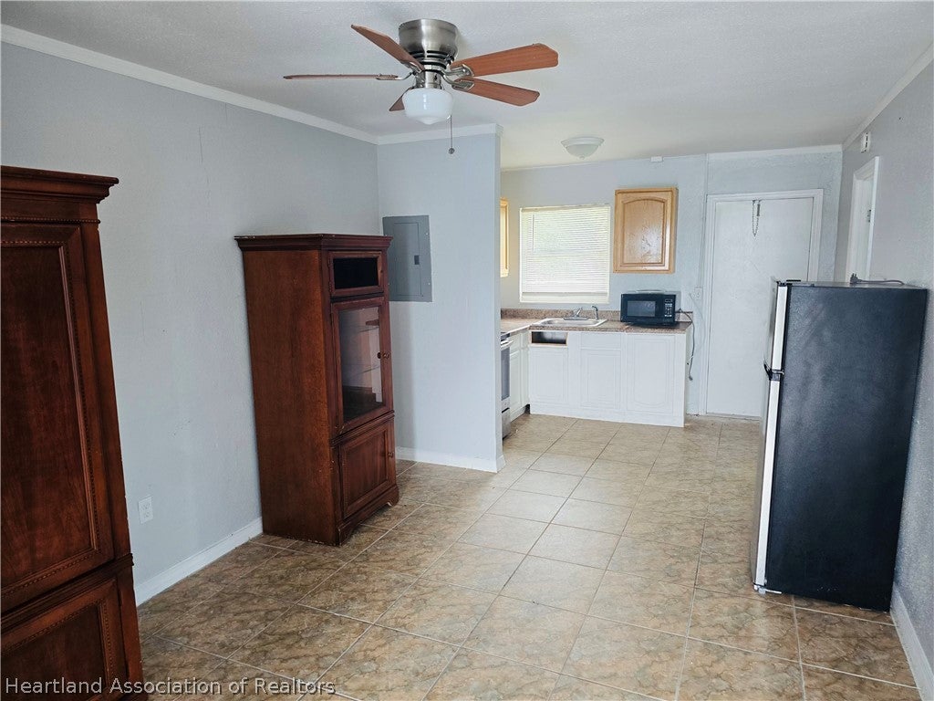 302 Garrett Rd, Avon Park, FL 33825 photo
