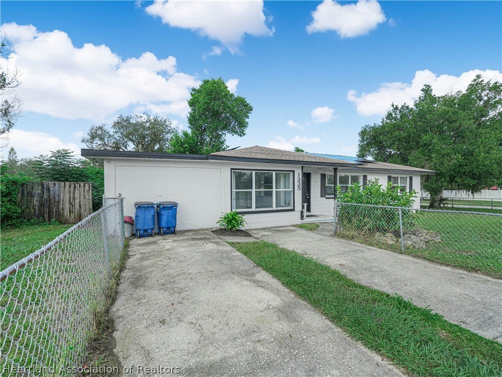 1335 Glenwood Ave, Sebring, FL 33870 photo