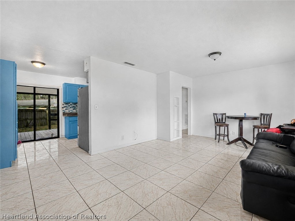 1335 Glenwood Ave, Sebring, FL 33870 photo