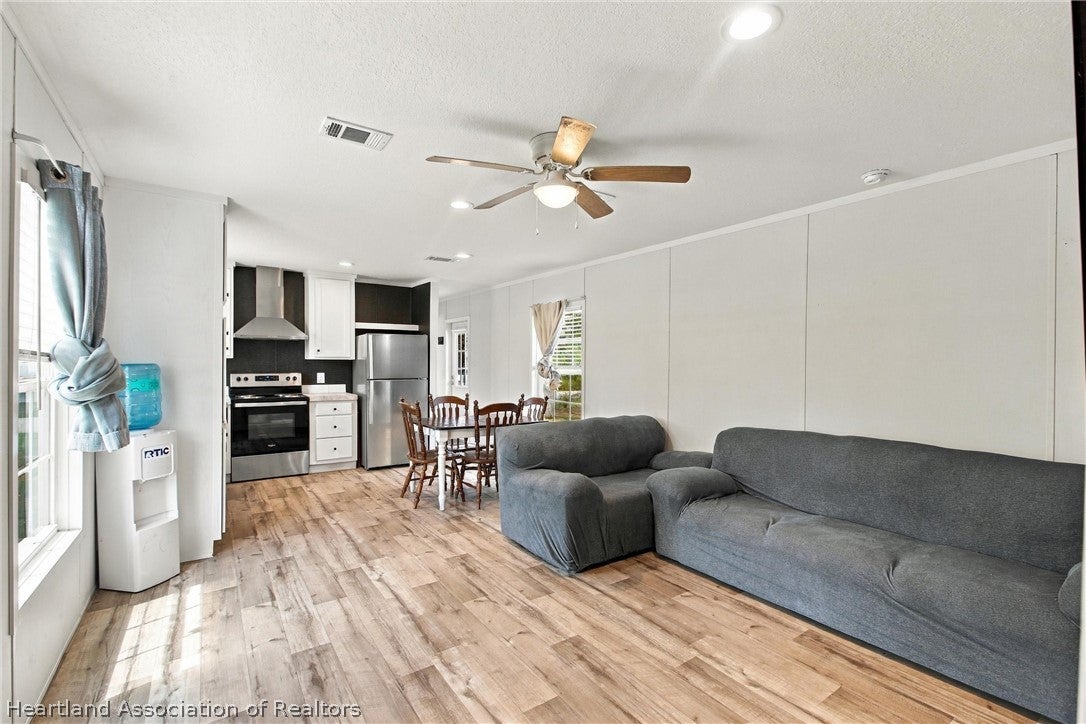 3001 Holiday Beach Dr, Avon Park, FL 33825 photo