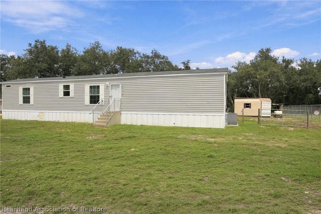 3001 Holiday Beach Dr, Avon Park, FL 33825 photo