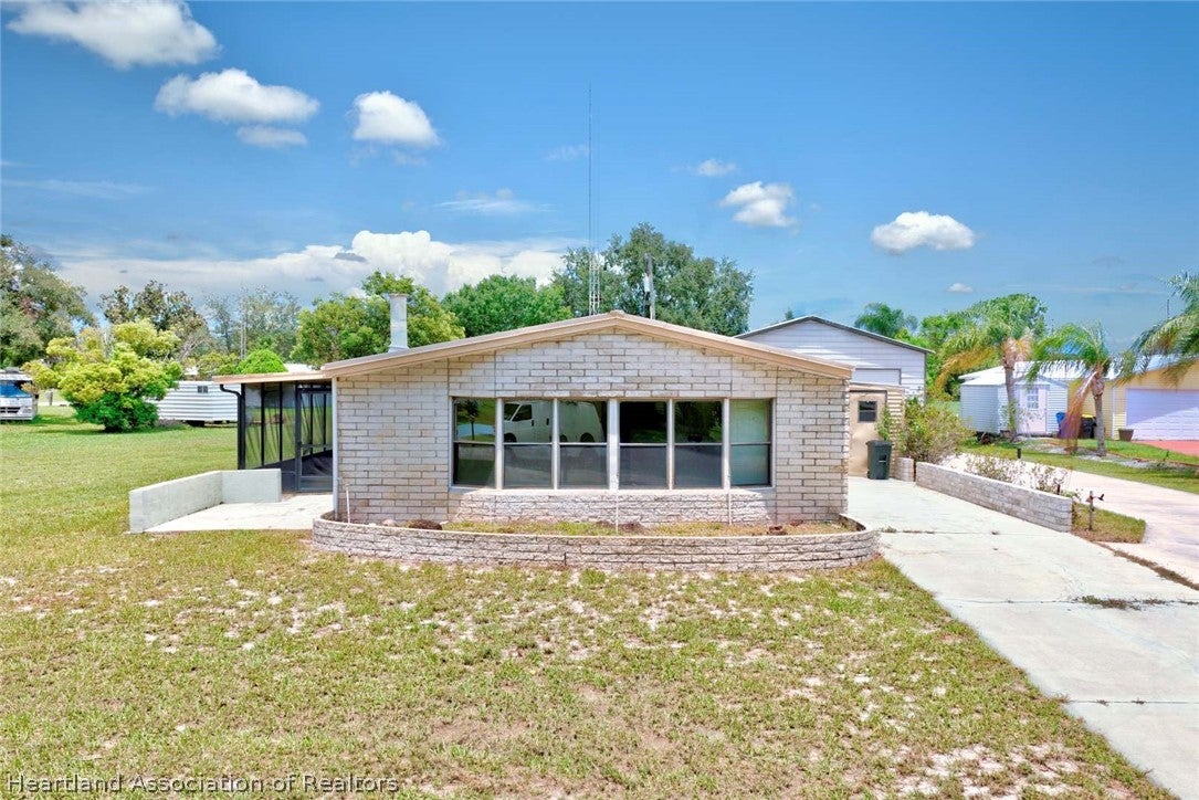 234 Hickory Ridge Dr, Sebring, FL 33876 photo