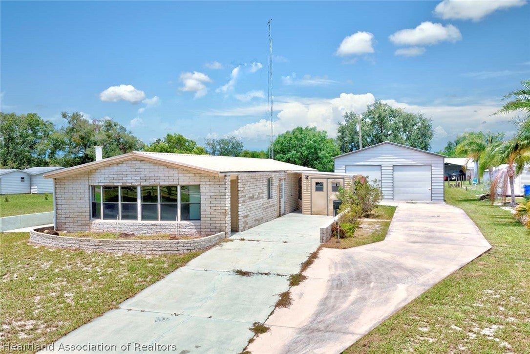 234 Hickory Ridge Dr, Sebring, FL 33876