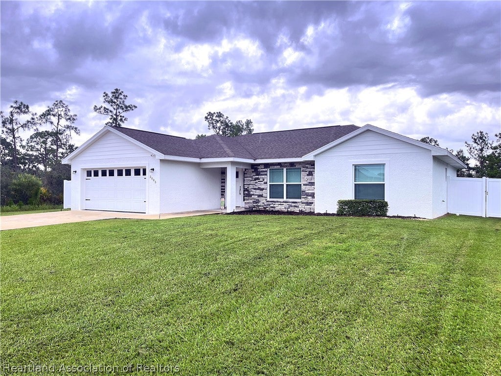 2005 Gardenia Ave, Sebring, FL 33875 photo