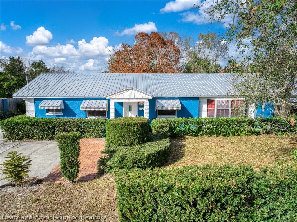 313 E Canfield St, Avon Park, FL 33825 photo