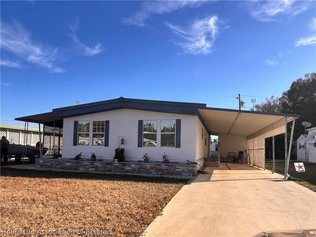 1841 Robin Ct, Sebring, FL 33870