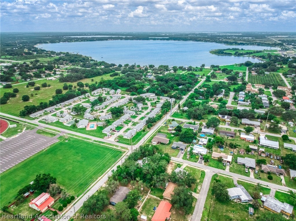 312 S Lotela Ave, Avon Park, FL 33825 photo